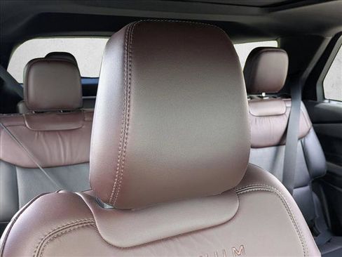 Used 2023 Ford Explorer Platinum w/ Technology Package image 14