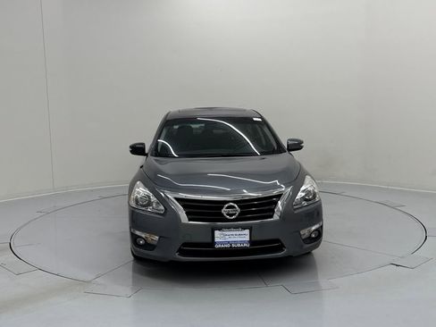 Used 2014 Nissan Altima 2.5 SL w/ Moonroof Package image 8