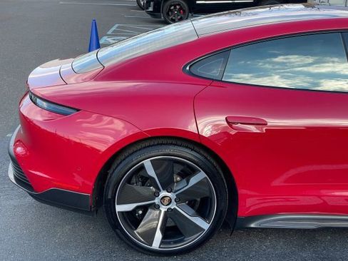 Used 2020 Porsche Taycan Turbo S image 21