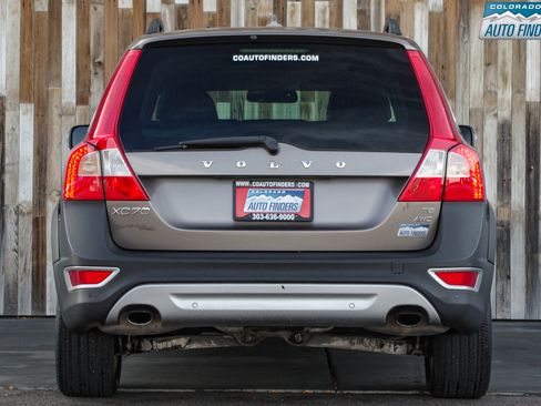 Used 2010 Volvo XC70 T6 image 5