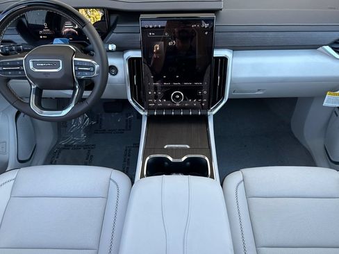 New 2026 GMC Acadia Denali w/ Super Cruise Package FWD image 10