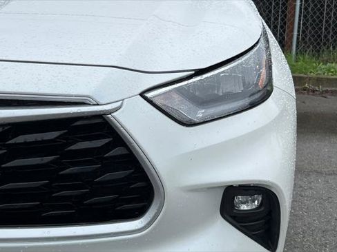 Certified 2020 Toyota Highlander LE image 11