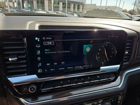 Used 2025 Chevrolet Silverado 1500 LT image 13