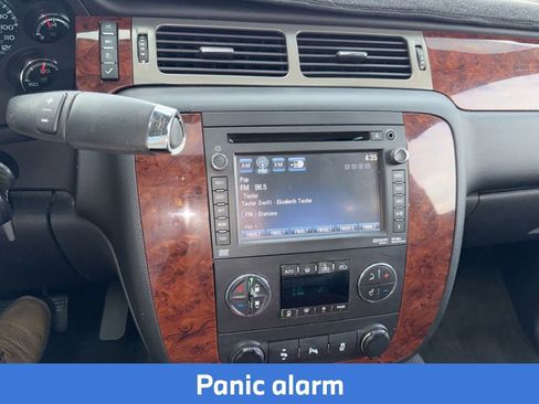 Used 2013 Chevrolet Avalanche LTZ RWD image 35