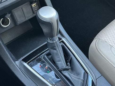 Used 2014 Toyota Corolla LE image 20