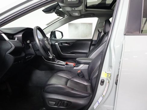 Used 2020 Toyota RAV4 TRD Off-Road w/ TRD Off-Road Weather Package AWD/4WD image 10