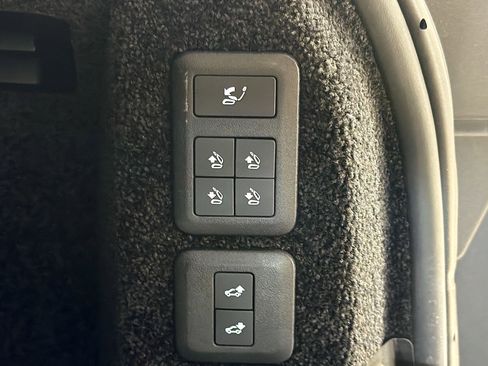 Used 2021 Land Rover Range Rover SV Autobiography Dynamic image 14