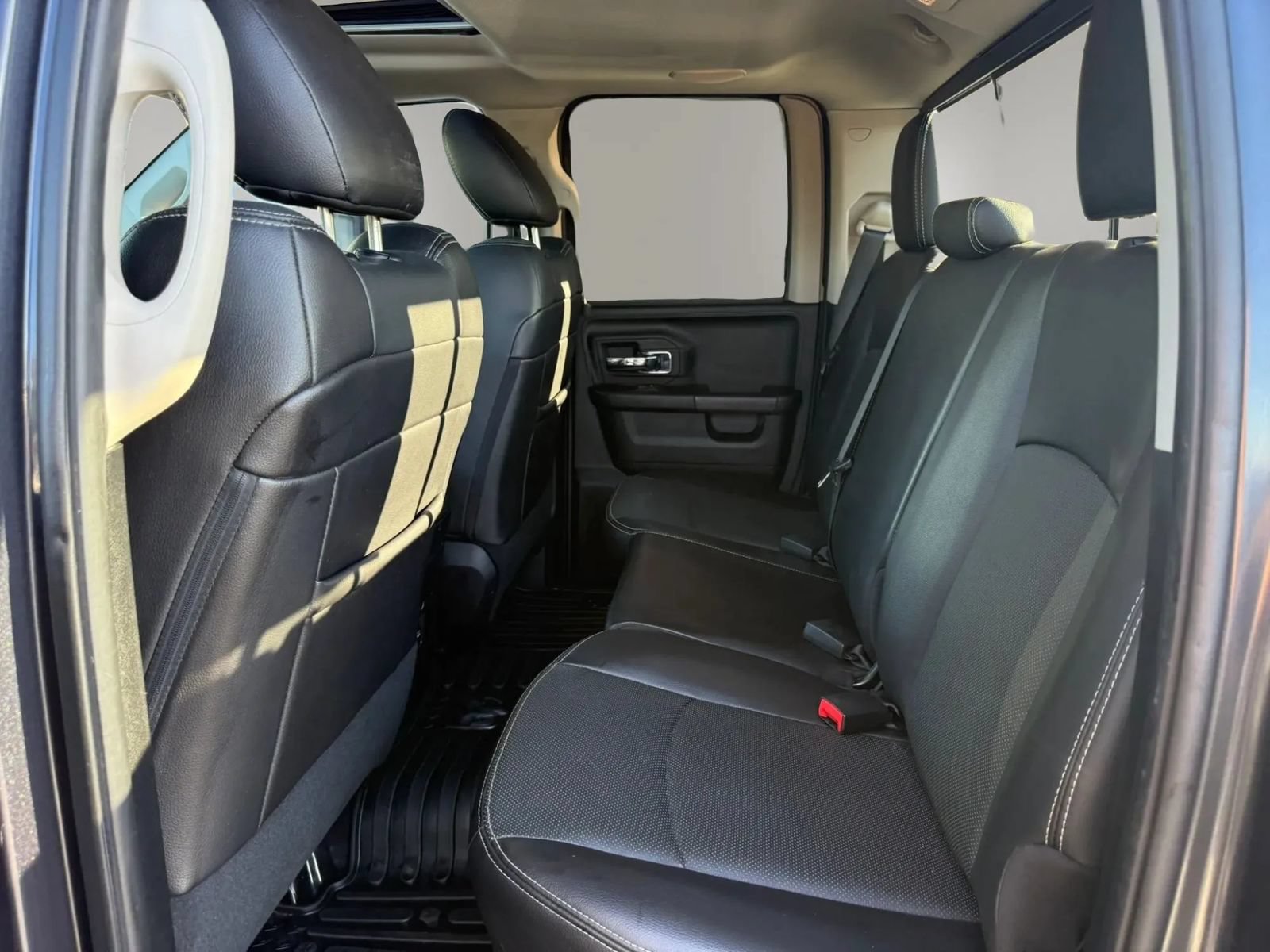 Used 2016 RAM 1500 Laramie w/ Convenience Group AWD/4WD image 37