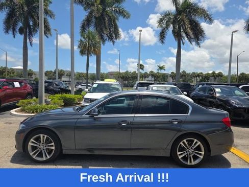 Used 2018 BMW 330i Sedan w/ Convenience Package RWD image 4