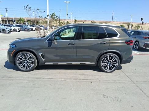 New 2026 BMW X5 xDrive40i w/ Off-Road Package AWD/4WD image 3
