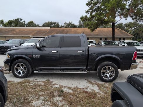 Used 2018 RAM 1500 Laramie image 11