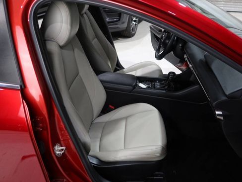 Used 2019 MAZDA MAZDA3 Hatchback FWD image 13