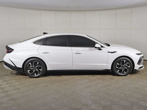 Used 2025 Hyundai Sonata SEL AWD/4WD image 13