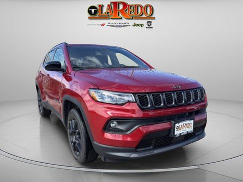 New 2026 Jeep Compass Latitude image 2