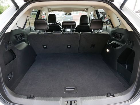 Certified 2024 Ford Edge SEL w/ Convenience Package AWD/4WD image 10