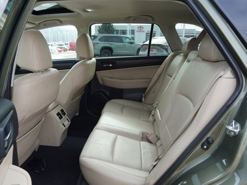 Used 2018 Subaru Outback 2.5i Limited image 22