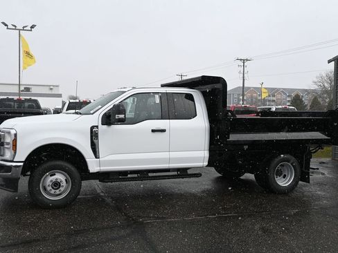 New 2026 Ford F350 XL w/ XL Chrome Package image 7