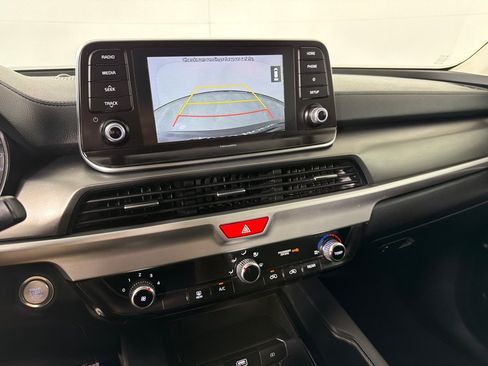 Used 2020 Kia Telluride LX FWD image 15