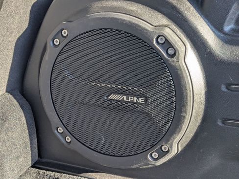 Used 2022 Jeep Wrangler Unlimited Sahara w/ Cold Weather Group image 30