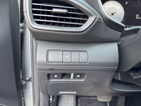 Used 2023 Hyundai Santa Fe Limited image 34