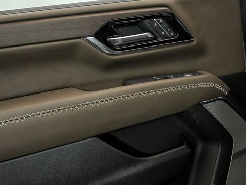 New 2026 GMC Yukon XL Denali Ultimate AWD/4WD image 5
