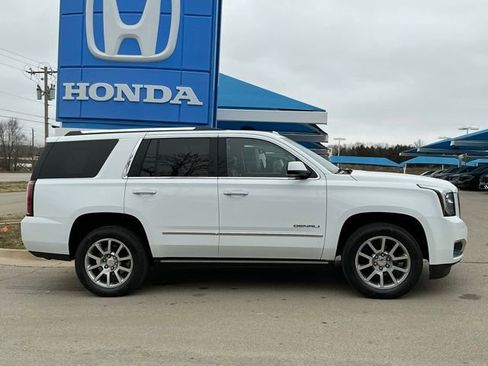 Used 2019 GMC Yukon Denali AWD/4WD image 2
