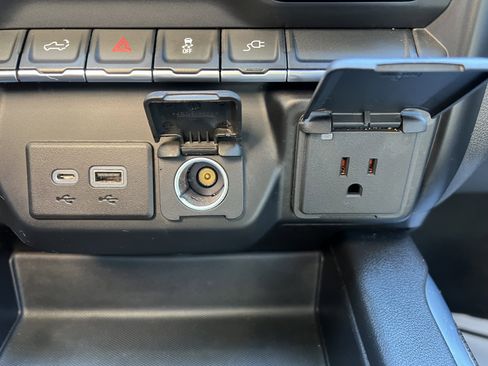 Used 2020 Chevrolet Silverado 1500 RST w/ All-Star Edition image 26