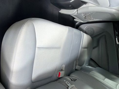 Used 2011 Kia Sorento LX AWD/4WD image 17