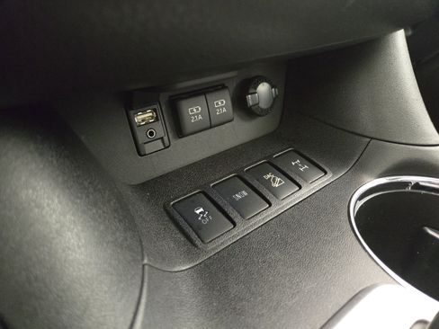 Used 2017 Toyota Highlander Limited Platinum image 29