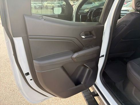 Used 2024 GMC Canyon Elevation w/ Elevation Premium Package image 18