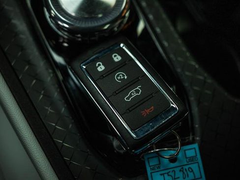 Used 2025 Jeep Wagoneer S Limited image 21