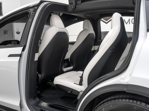 Used 2022 Tesla Model X AWD/4WD image 50