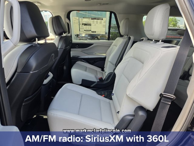 New 2026 Lincoln Navigator Premiere AWD/4WD image 10