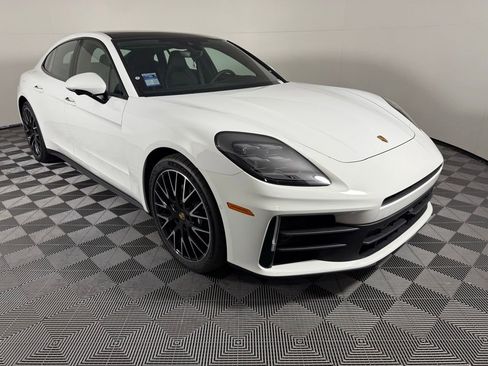 New 2025 Porsche Panamera image 9