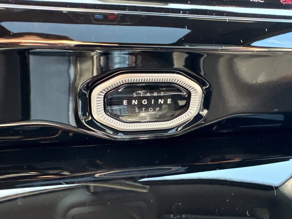 New 2027 Jeep Grand Cherokee Limited AWD/4WD image 30