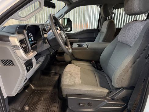 Used 2023 Ford F250 XLT w/ FX4 Off-Road Package image 11