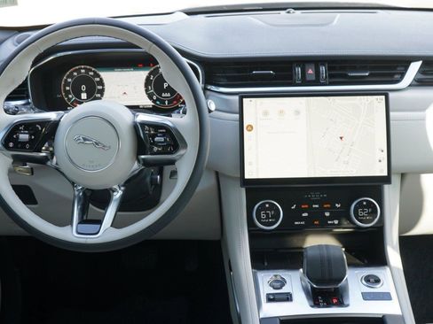 Used 2026 Jaguar F-PACE R-Dynamic S AWD/4WD image 25