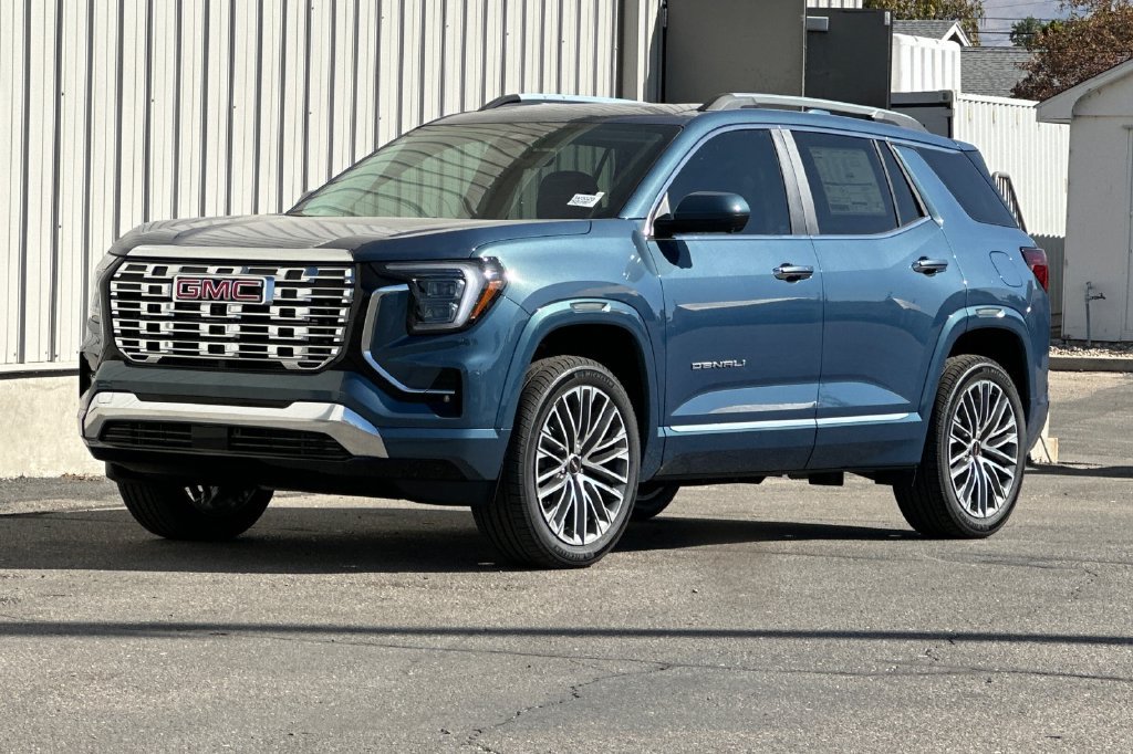 New 2027 GMC Terrain Denali AWD/4WD image 4