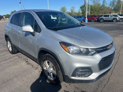 Used 2020 Chevrolet Trax LS w/ Tint and Cruise Package AWD/4WD image 3