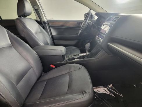 Used 2016 Subaru Outback 2.5i Limited AWD/4WD image 18