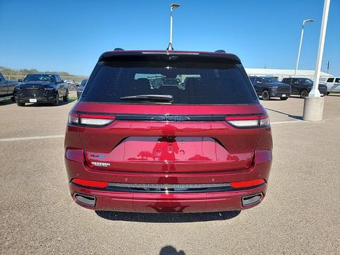 Used 2025 Jeep Grand Cherokee Limited 4xe AWD/4WD image 12