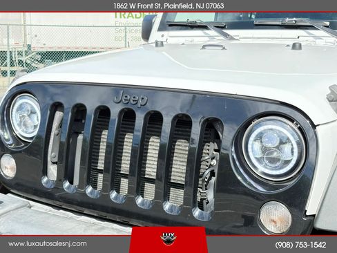 Used 2015 Jeep Wrangler Unlimited Sport w/ Quick Order Package 24S AWD/4WD image 14
