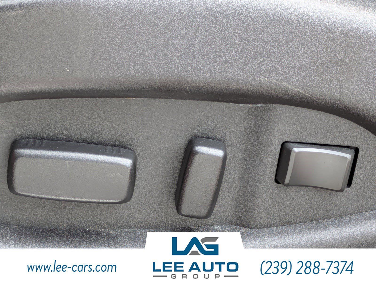 Used 2016 Cadillac SRX Luxury w/ Driver Awareness Package FWD image 19