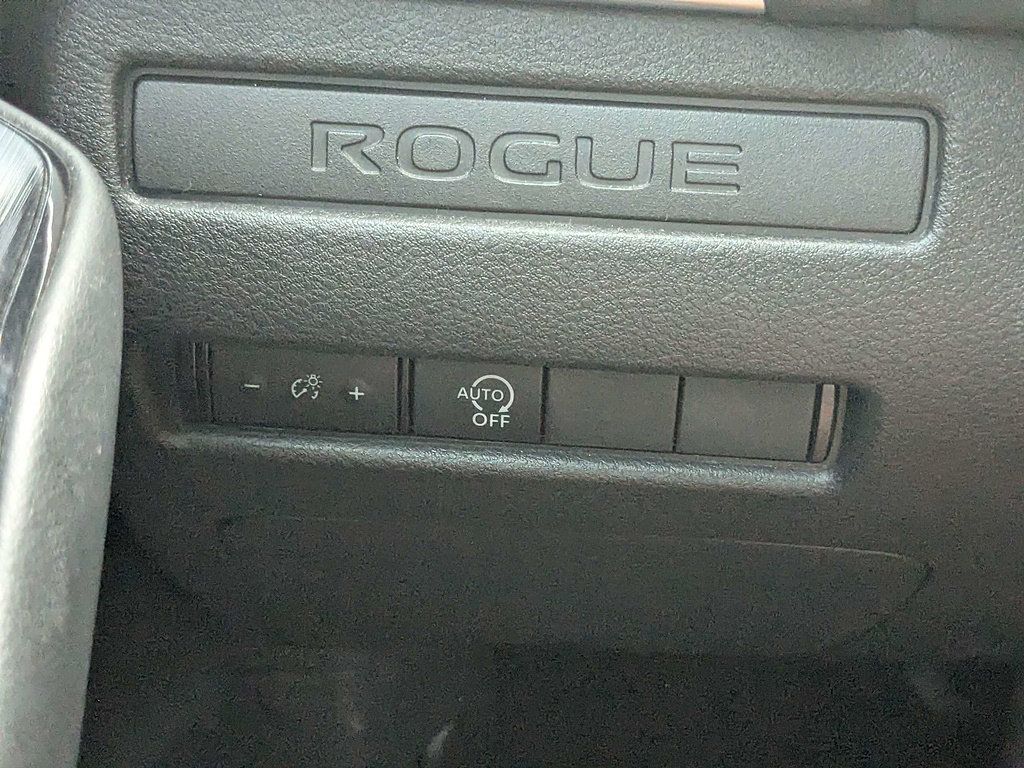 Used 2023 Nissan Rogue S FWD image 26