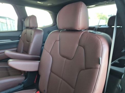 Used 2025 Kia Telluride SX w/ SX Captain's Chair Package AWD/4WD image 13