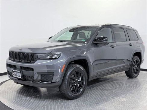 Certified 2024 Jeep Grand Cherokee L Altitude image 3
