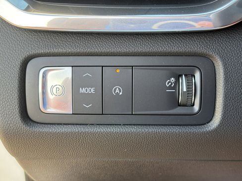 New 2026 GMC Acadia Elevation image 29