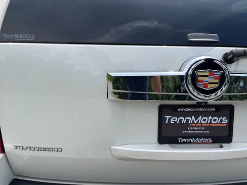 Used 2014 Cadillac Escalade Platinum AWD/4WD image 44
