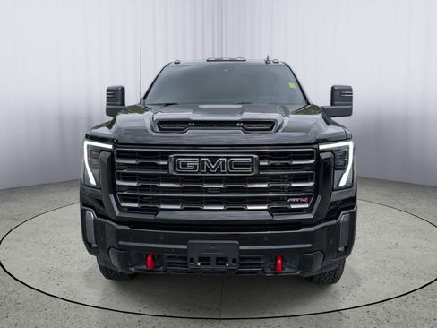 Used 2024 GMC Sierra 2500 AT4 w/ Technology Package AWD/4WD image 8
