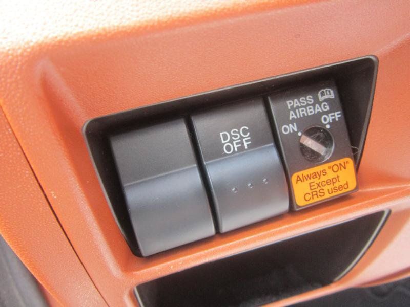 Used 2006 MAZDA MX-5 Miata Grand Touring RWD image 21